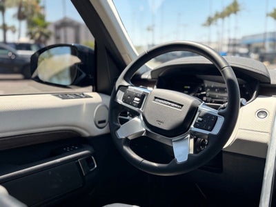 2025 Land Rover Discovery Dynamic SE