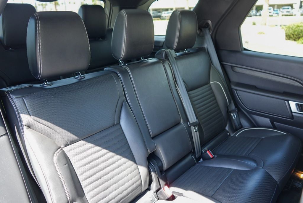 2023 Land Rover Discovery HSE R-Dynamic