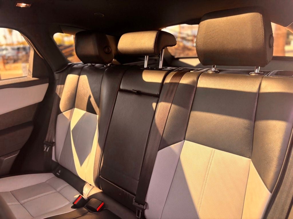 2024 Land Rover Range Rover Velar Dynamic SE