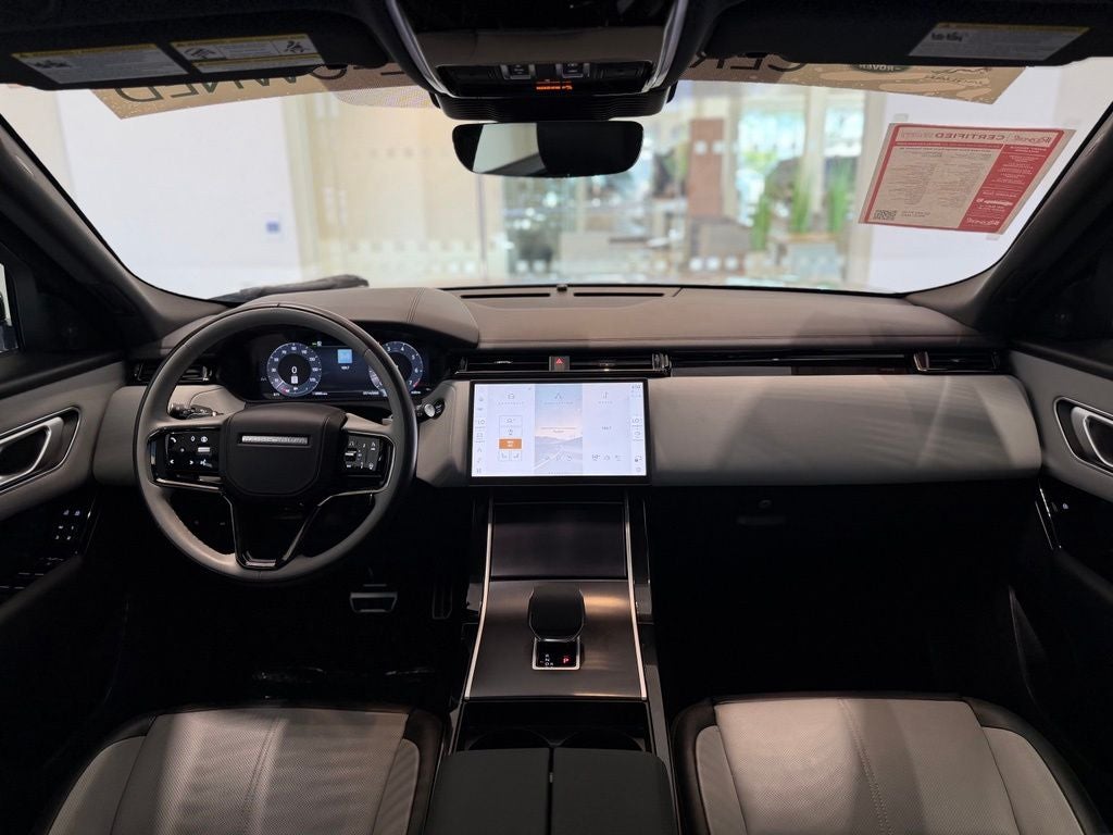 2026 Land Rover Range Rover Velar Dynamic SE