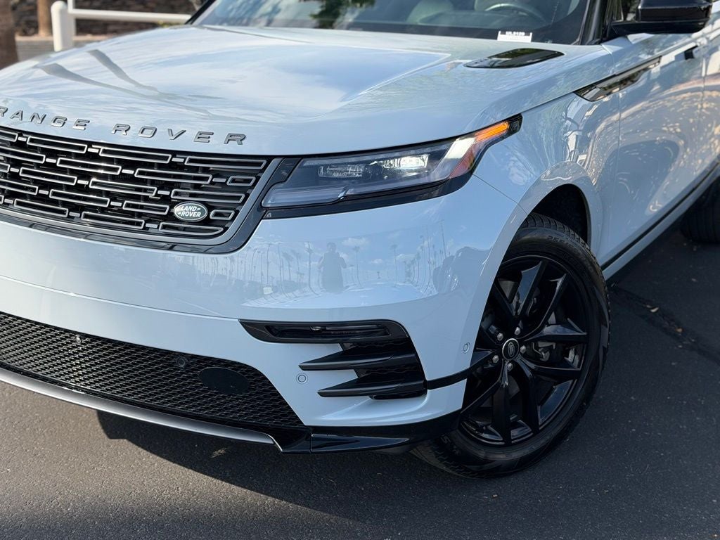 2026 Land Rover Range Rover Velar Dynamic SE