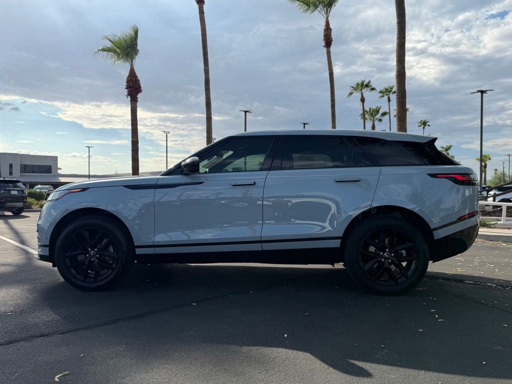2026 Land Rover Range Rover Velar Dynamic SE