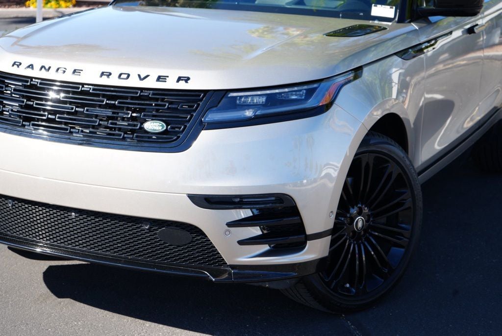 2026 Land Rover Range Rover Velar Dynamic SE