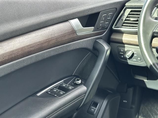 2023 Audi Q5 45 S line Premium Plus quattro