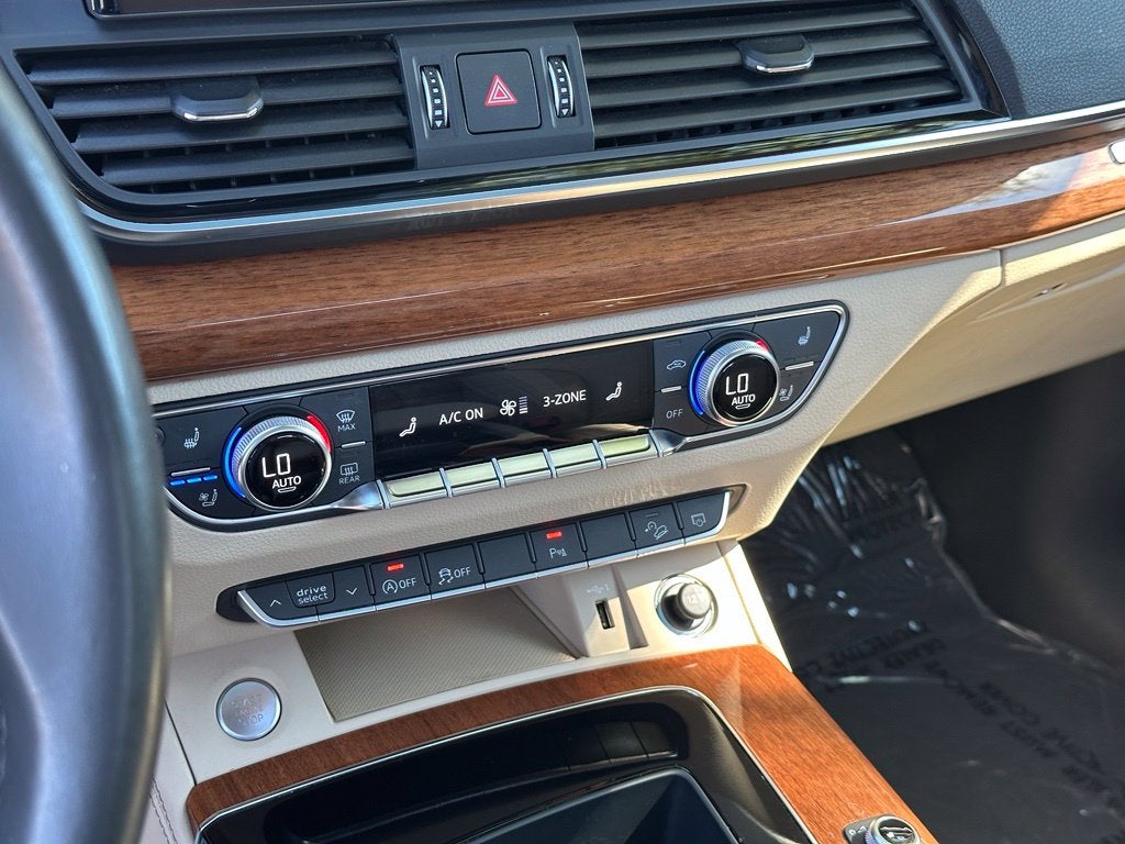 2023 Audi Q5 45 S line Premium quattro
