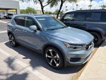 2020 Volvo XC40 Momentum