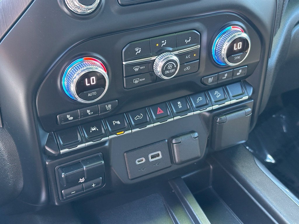 2022 GMC Sierra 1500 Limited AT4