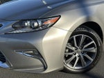 2016 Lexus ES 300h