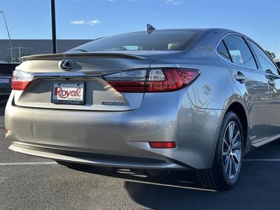 2016 Lexus ES 300h